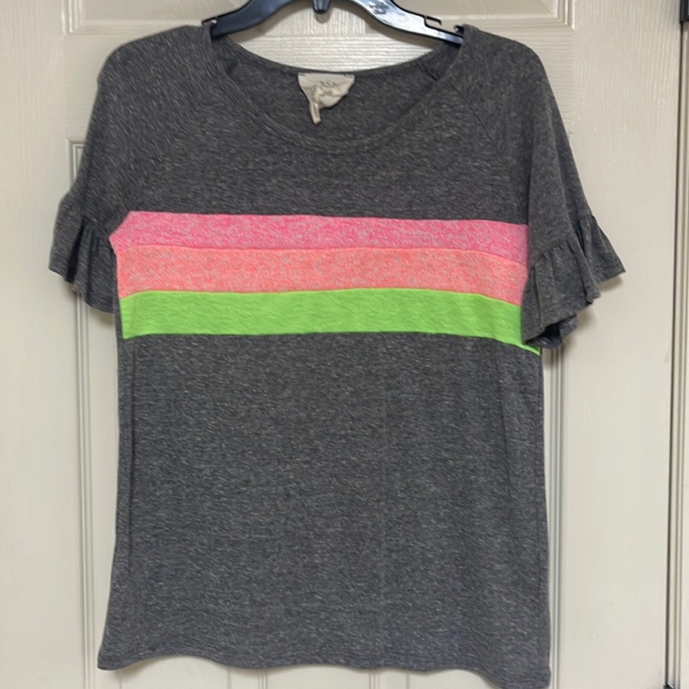 Fantastic Fawn size small top. Great condition!